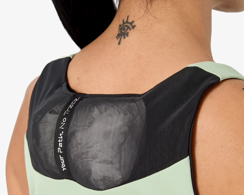 Nnormal Trail Crop Top 02 - Mujer