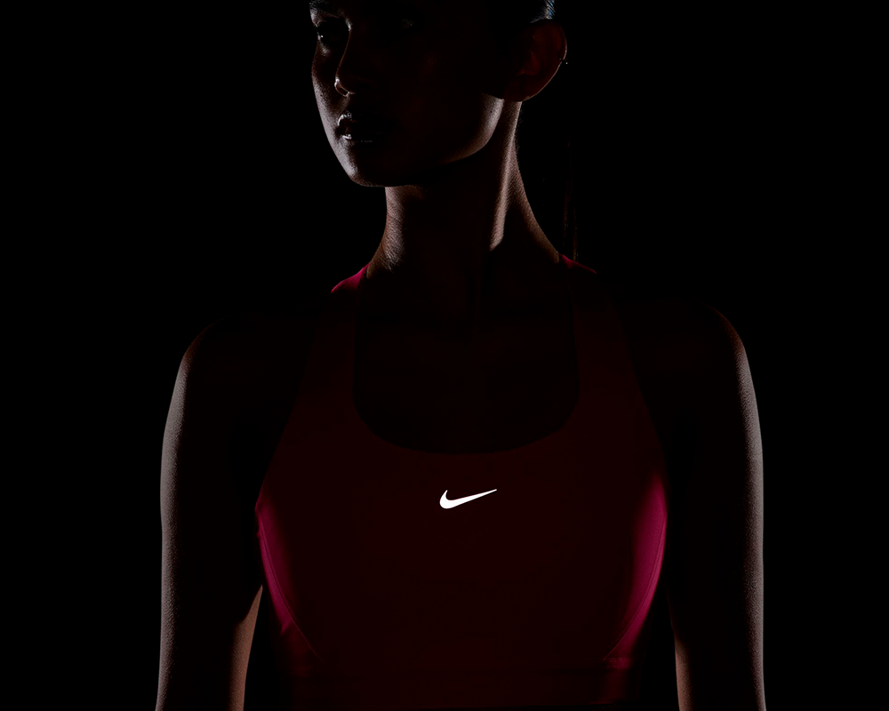 Top Deportivo Nike Swift Mujer