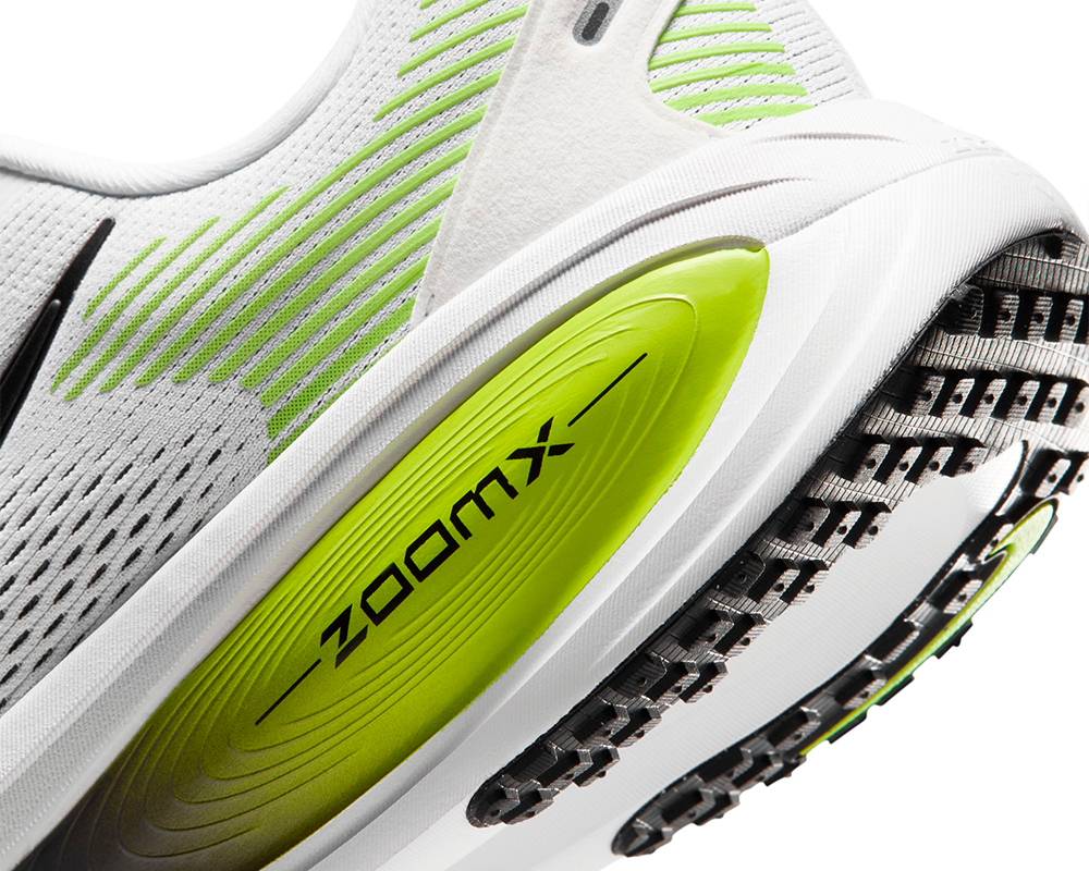 Tenis de pavimento Nike Vomero 18 para hombre