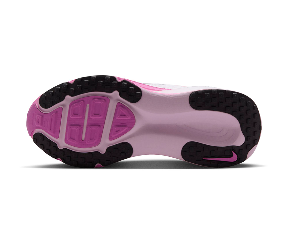 Tenis de pavimento Nike Vomero 18 para mujer