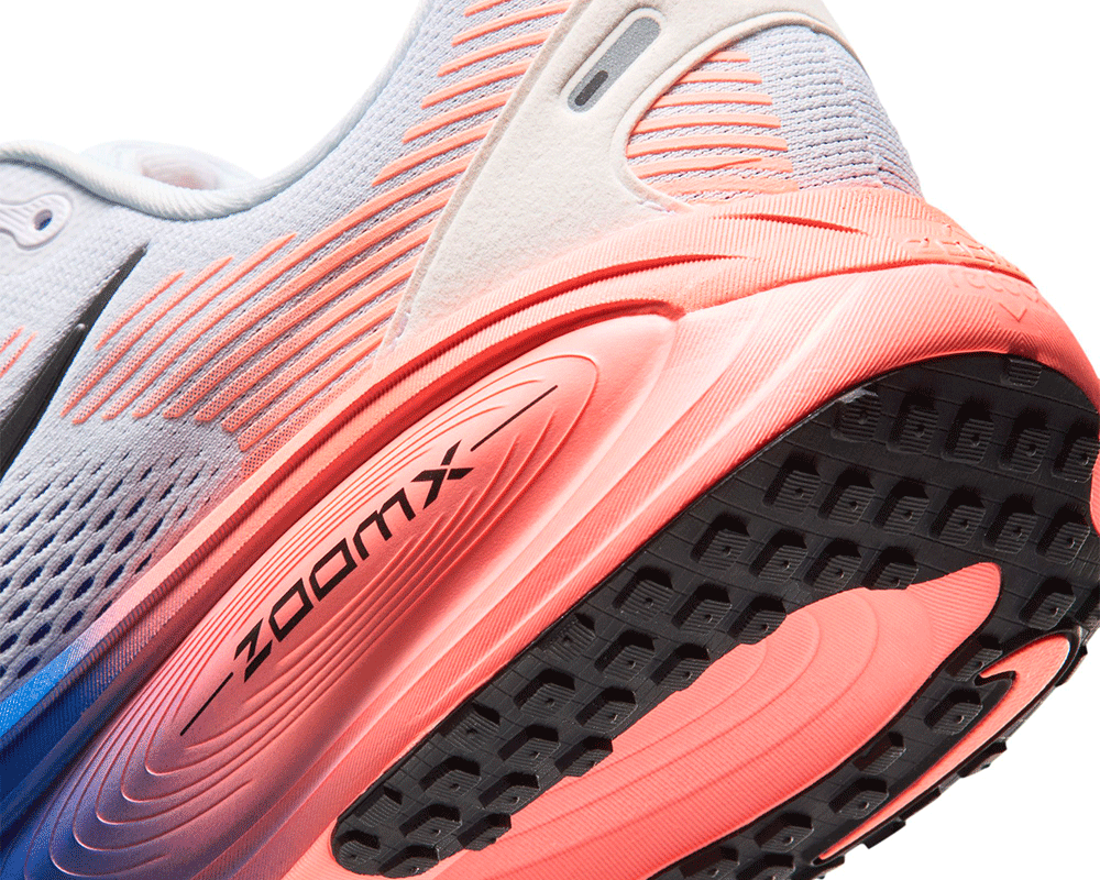 Tenis de pavimento Nike Vomero 18 Hombre