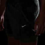 Nike Stride Running Division Shorts 5' · Hombre