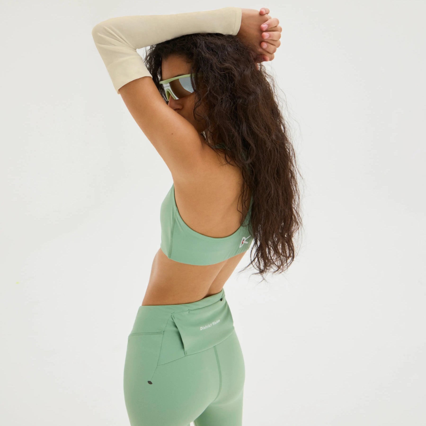 Twin Layer Medium Support Bra · Mujer