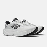 New Balance FuelCell Rebel v5 · Hombre