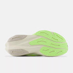 New Balance FuelCell Rebel v4 · Mujer