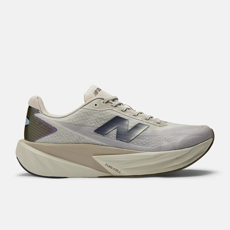 New Balance FuelCell Rebel v5 · Hombre