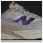 New Balance FuelCell Rebel v5 · Hombre