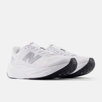 New Balance FuelCell Rebel v5 · Mujer