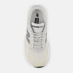 New Balance FuelCell Rebel v5 · Mujer